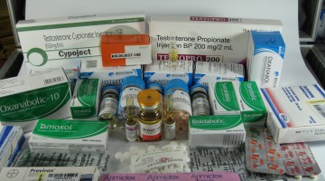 Ciclos Cortos de Esteroides con Altas Dosis versus Ciclos Largos de Esteroides con Dosis Bajas